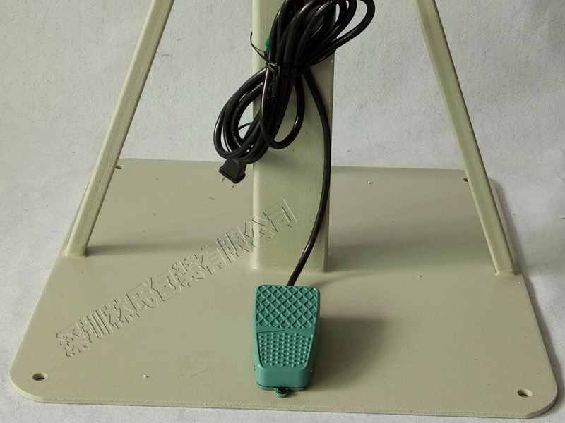 MN600A移動(dòng)接布機(jī)1