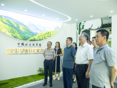李天來院士前往中國北方蟲草谷參觀指導 ()